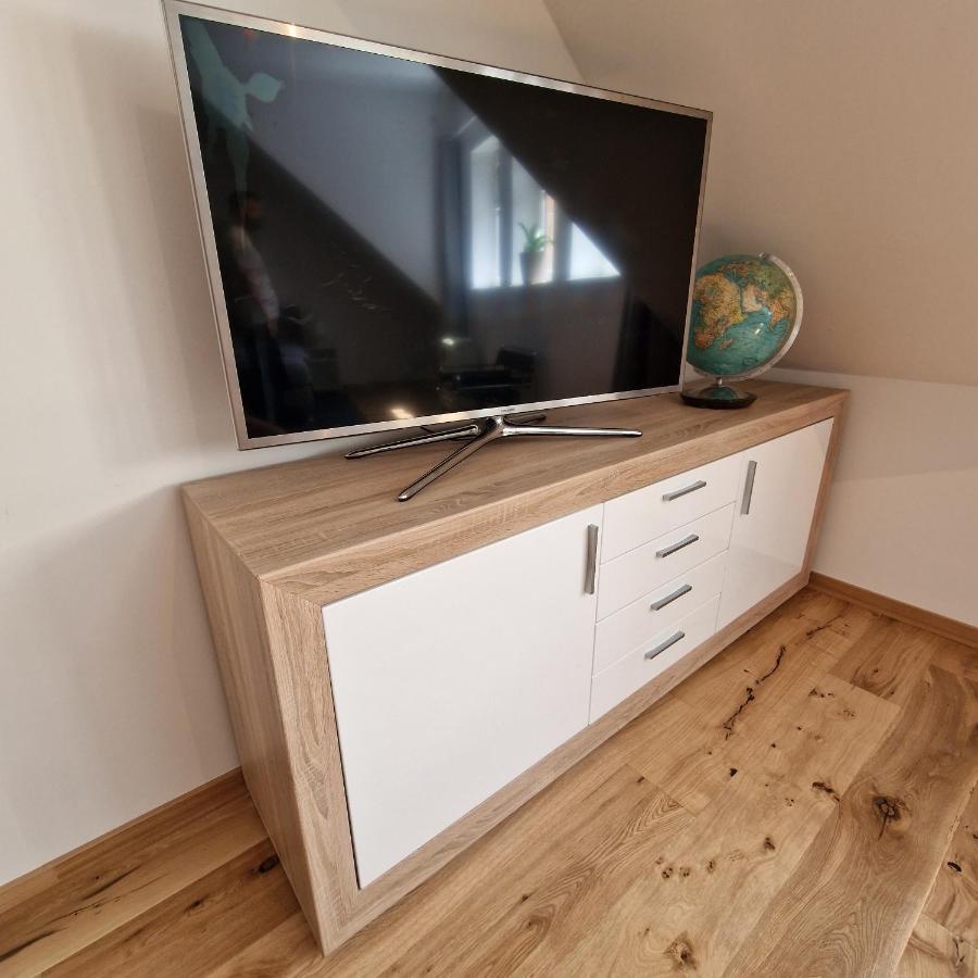 Apartment Mit Parkblick & Massagestuhl Leipzig Eksteriør bilde