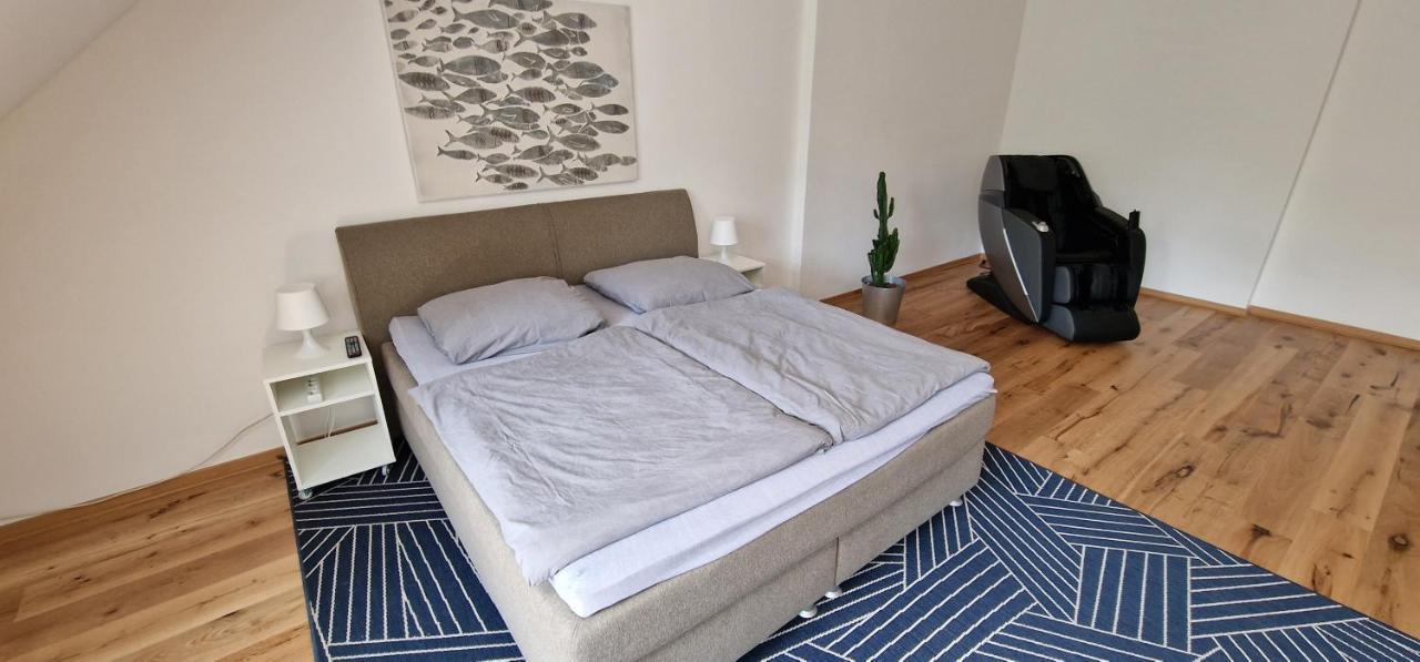 Apartment Mit Parkblick & Massagestuhl Leipzig Eksteriør bilde