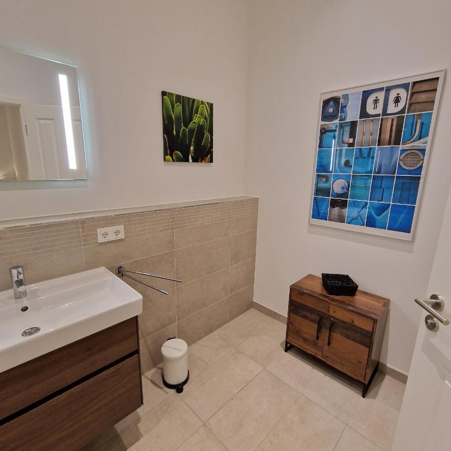 Apartment Mit Parkblick & Massagestuhl Leipzig Eksteriør bilde
