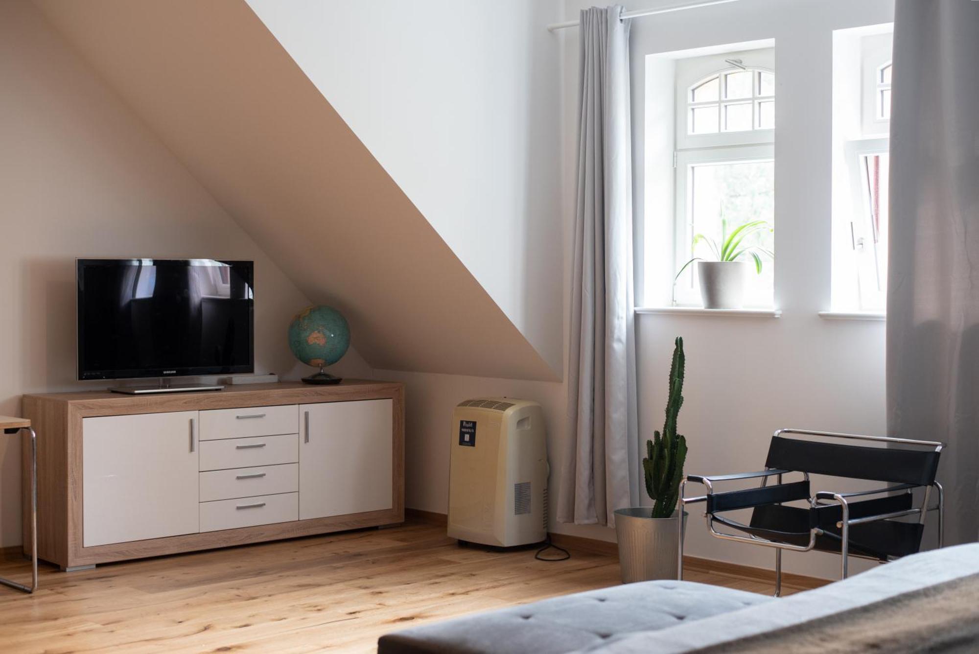 Apartment Mit Parkblick & Massagestuhl Leipzig Eksteriør bilde